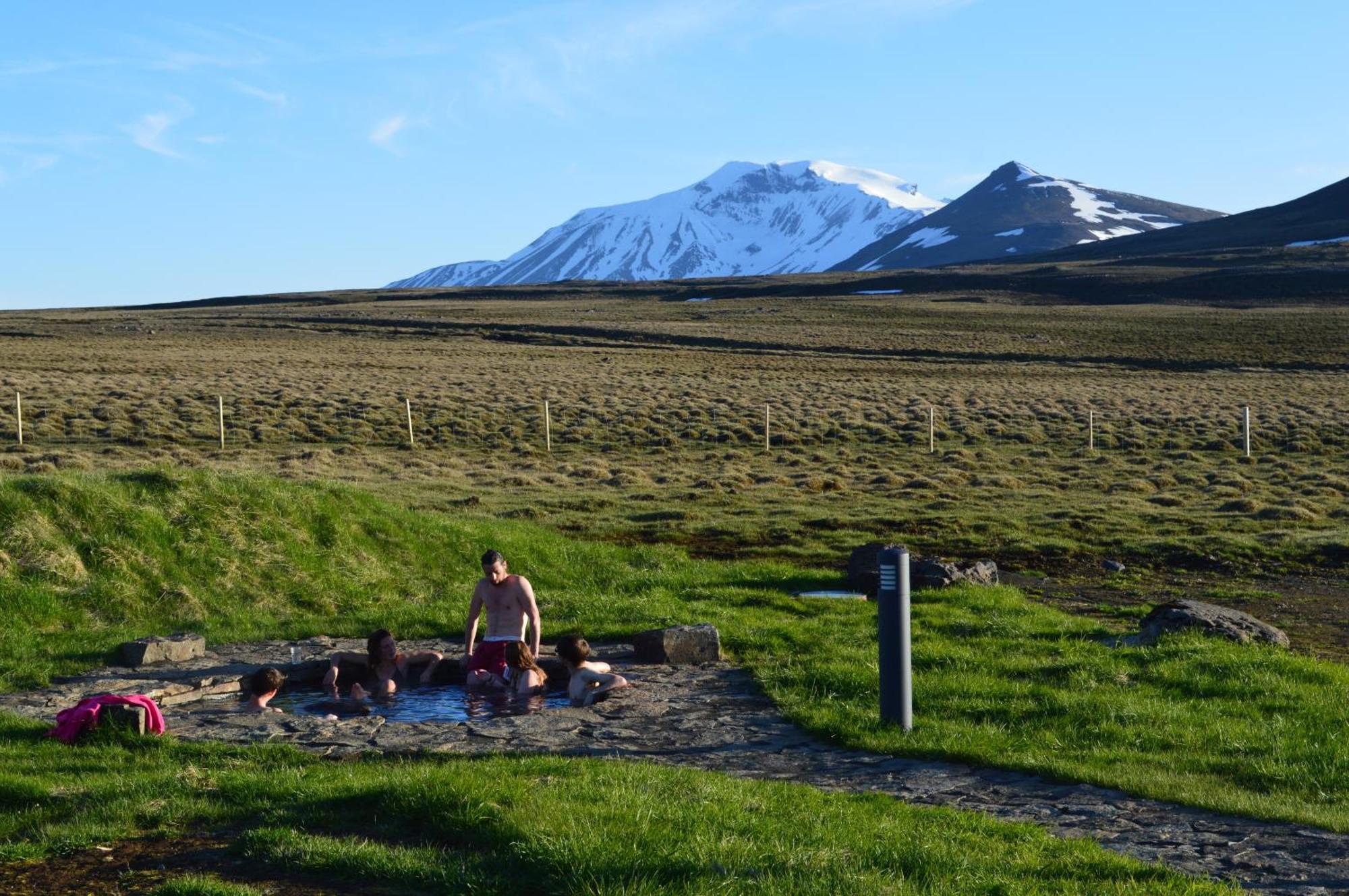 Laugarfell Accommodation & Hot Springs מראה חיצוני תמונה
