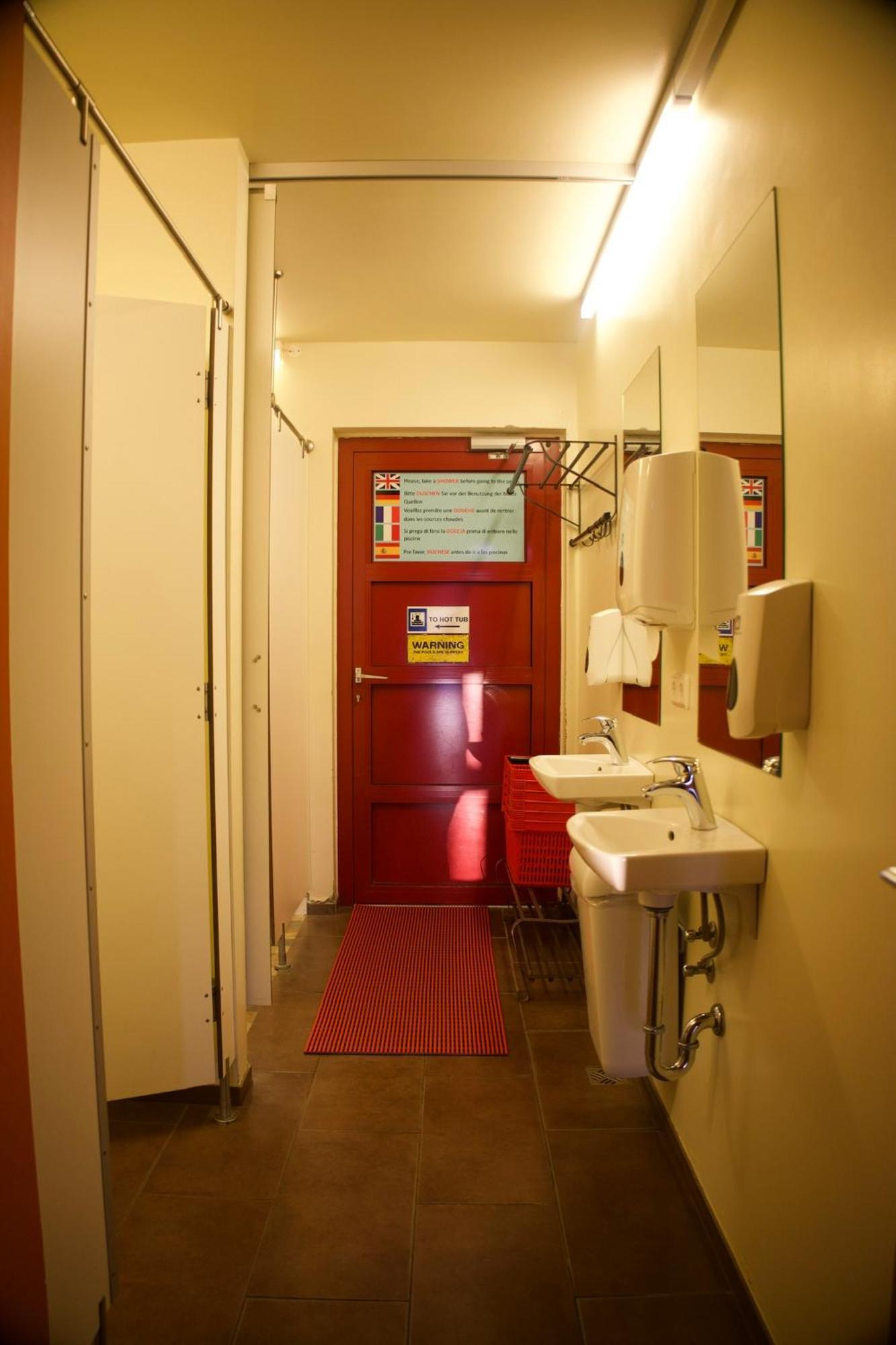 Laugarfell Accommodation & Hot Springs מראה חיצוני תמונה