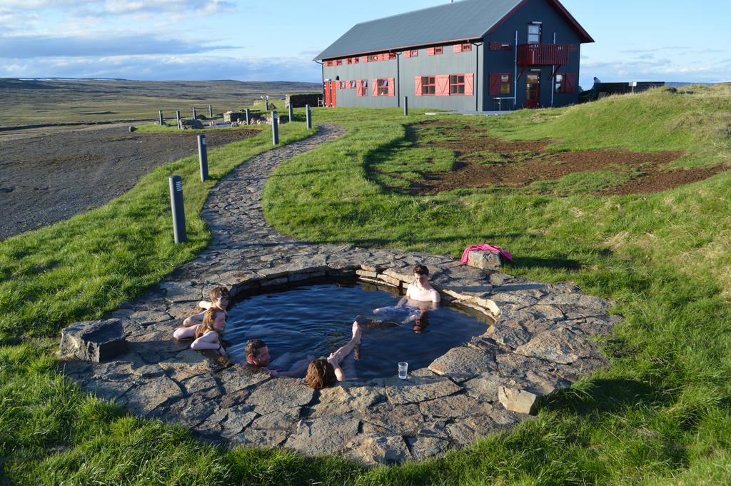 Laugarfell Accommodation & Hot Springs מראה חיצוני תמונה